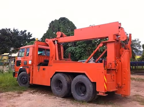TOWING TRUCK